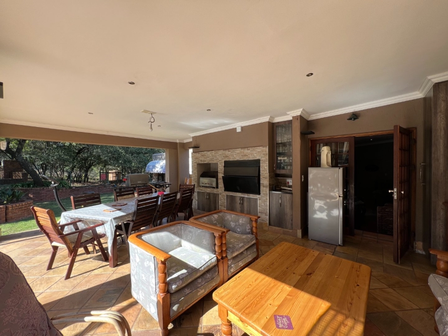 Commercial Property for Sale in Melodie North West